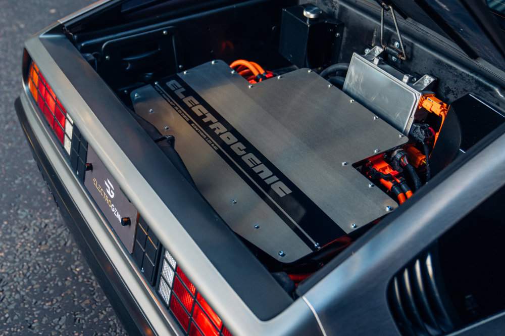 Electrogenic electric DeLorean battery box